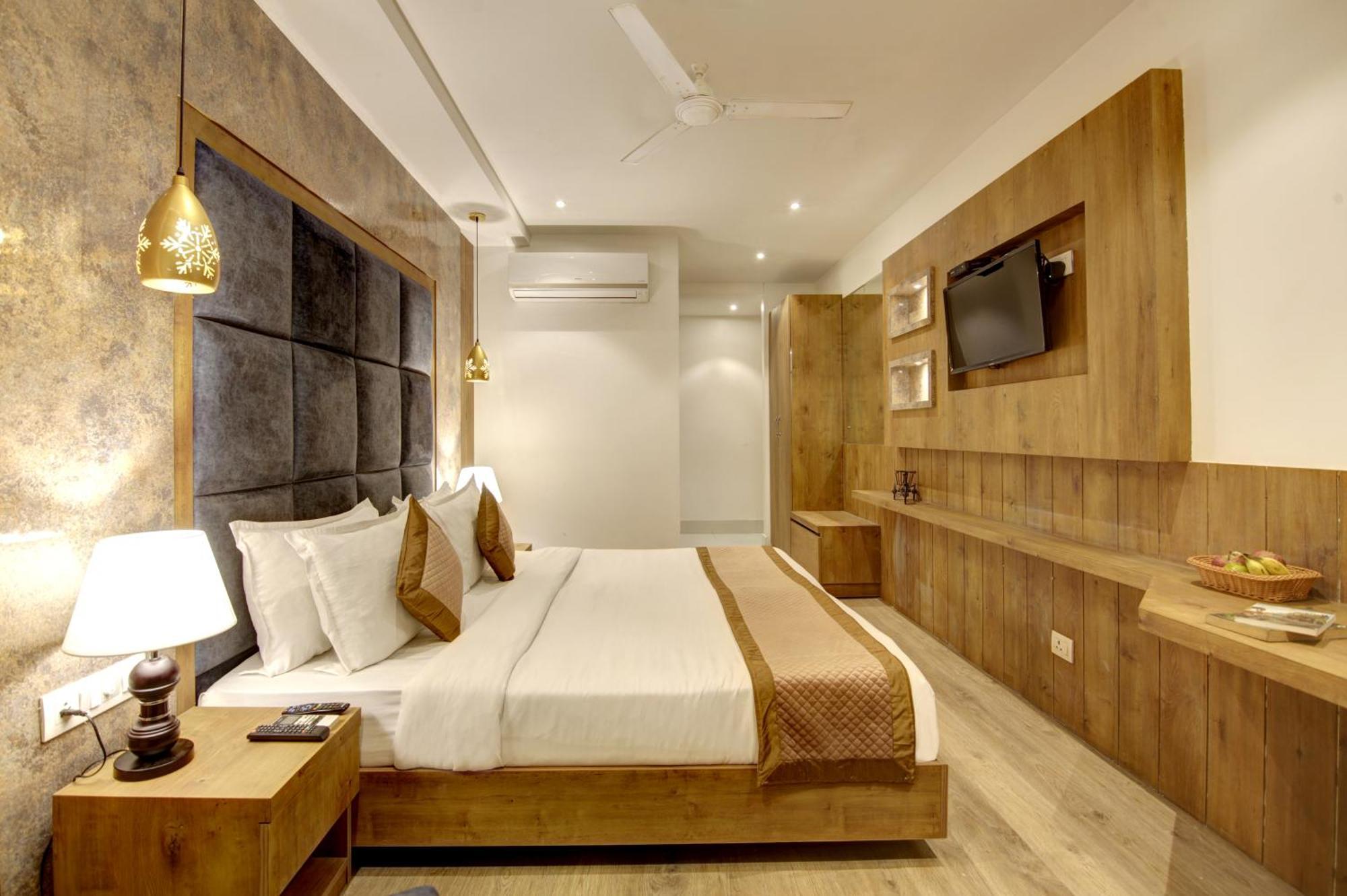 Hotel Town Grand Patel Nagar Nueva Delhi Exterior foto