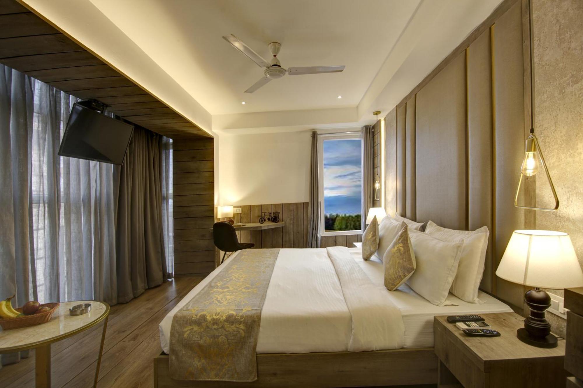 Hotel Town Grand Patel Nagar Nueva Delhi Exterior foto