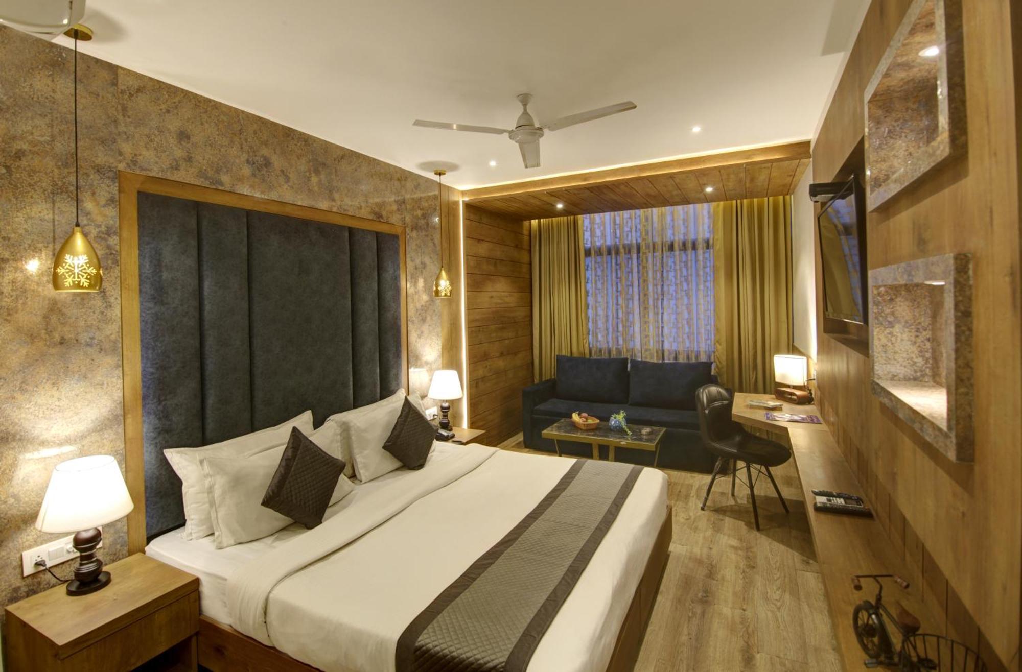 Hotel Town Grand Patel Nagar Nueva Delhi Exterior foto