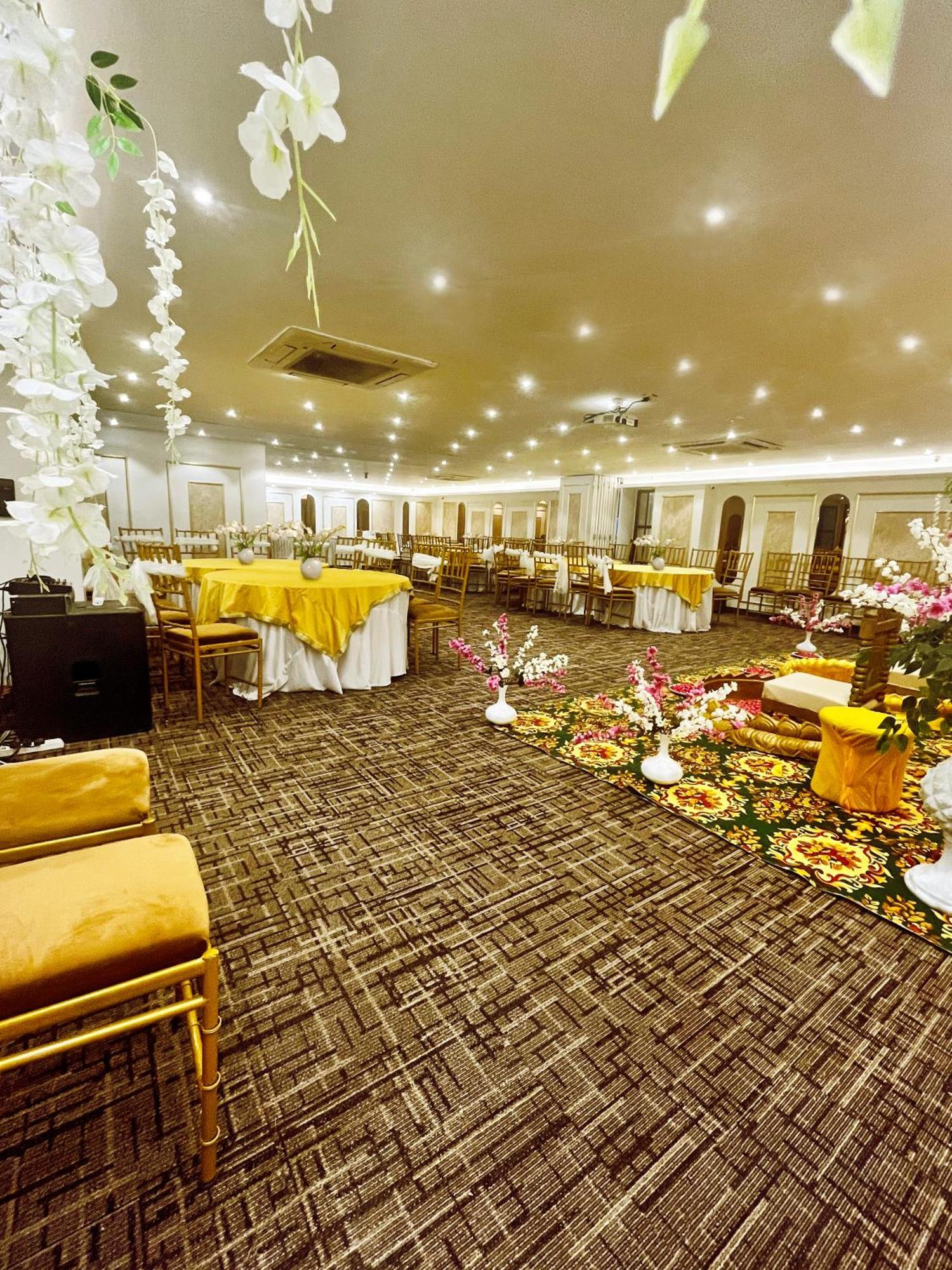 Hotel Town Grand Patel Nagar Nueva Delhi Exterior foto