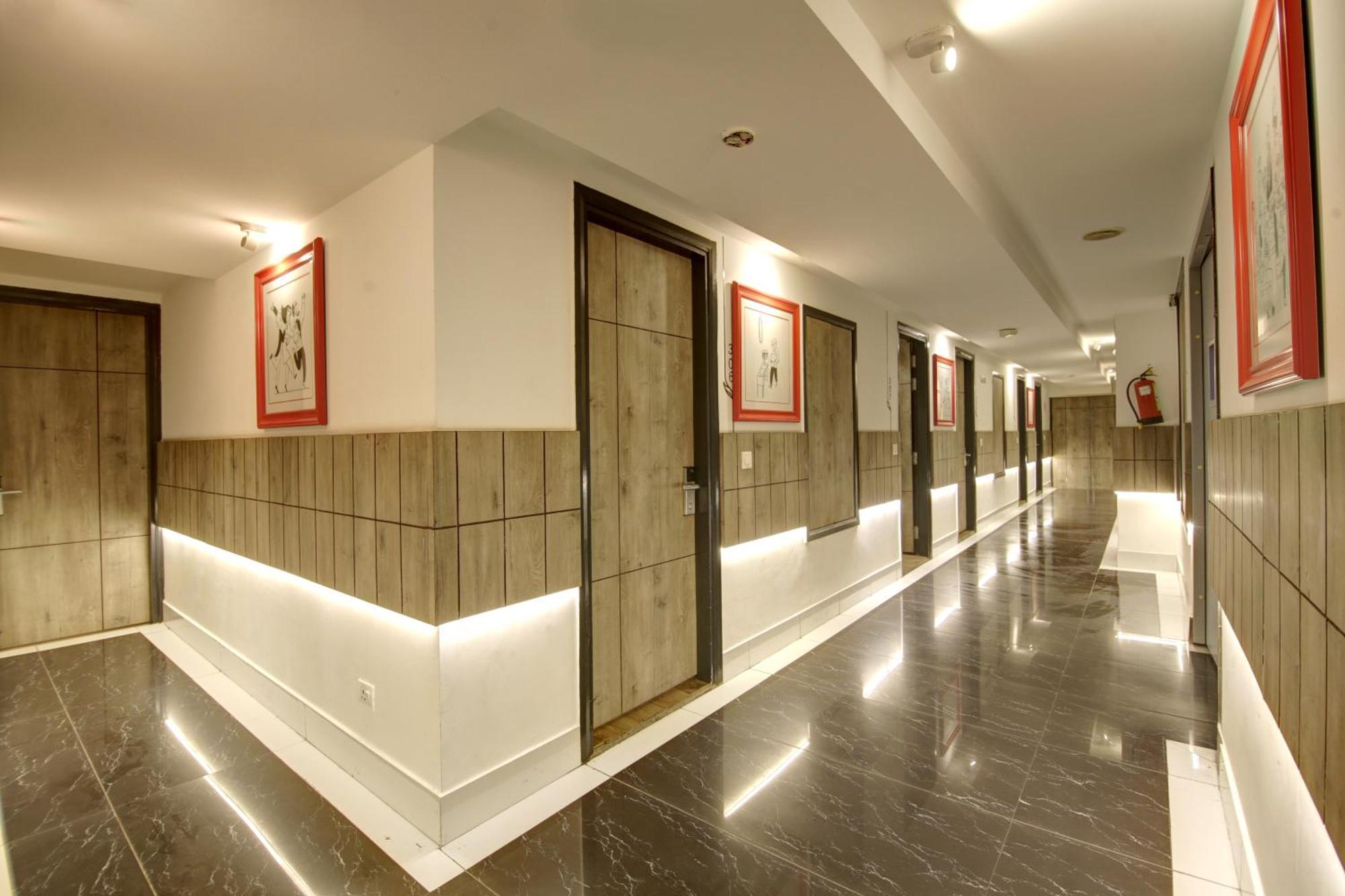 Hotel Town Grand Patel Nagar Nueva Delhi Exterior foto